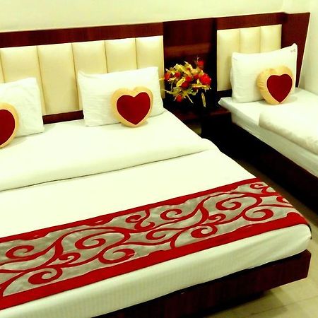 Hotel Golden Gate Új-Delhi Kültér fotó