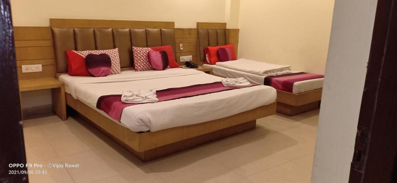 Hotel Golden Gate Új-Delhi Kültér fotó