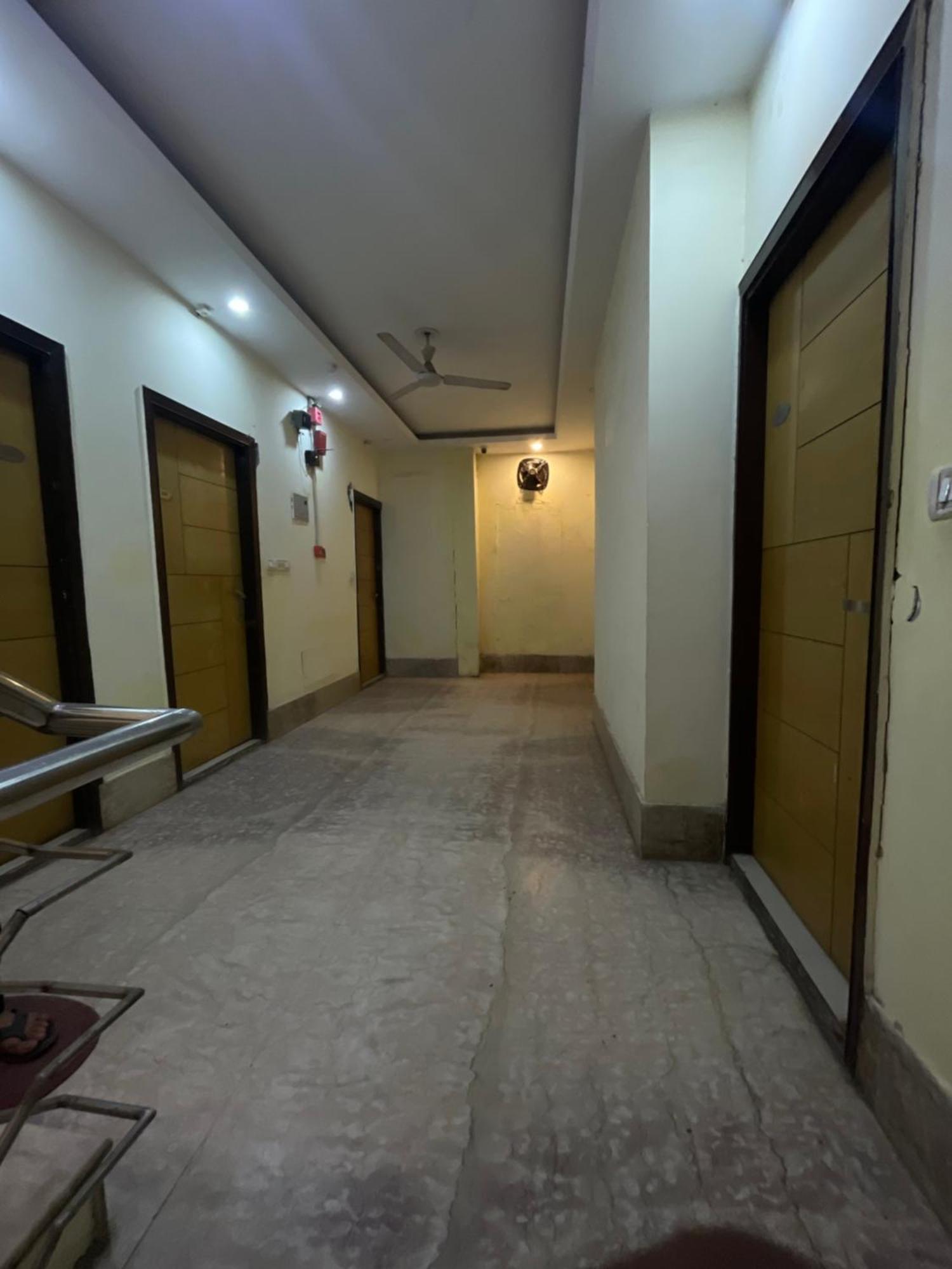 Hotel Golden Gate Új-Delhi Kültér fotó